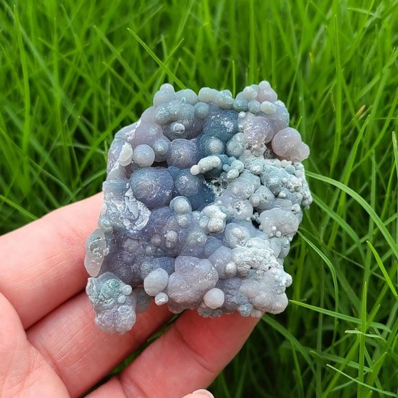 Grape agate cluster - Picture 3 of 4